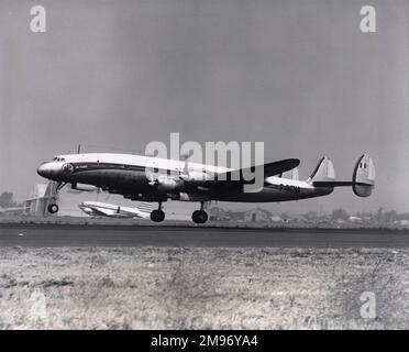 Lockheed Modell 1049C Super Constellation, F-BGNA, von Air France. Stockfoto