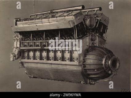 Die Hindenburg wurde von vier Mercedes-Benz LOF 6 16-Zylinder-Dieselmotoren mit 1.200hp PS angetrieben (jeder in einer separaten Gondel untergebracht, die von einem einzelnen Mechaniker besetzt war). Stockfoto