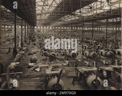 Sopwith Snipe und Salamander Rumpf in The Ham Works. Dezember 1918. Stockfoto