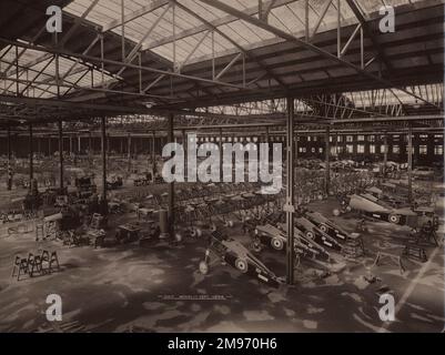 Sopwith Snipe und Salamander Rumpf in The Ham arbeiten in Richmond. 12. September 1918 Die Salamander unterscheiden sich durch ihre stromlinienförmigen Kopfstützen. Stockfoto