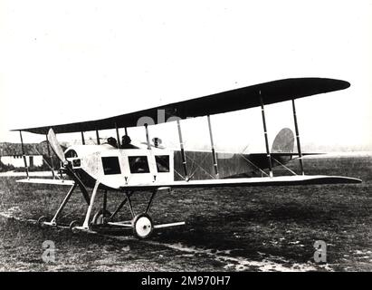 Sopmit Dreisitzer Doppeldecker mit, von links, F. Sigrist, Carey und T.O.M. - Ja, Genau. Stockfoto