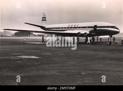 De Havilland DH106 Comet 1, G-ALYS, das dritte Produktionsflugzeug für BOAC, aber das erste, das ausgeliefert wird, und das weltweit erste Düsenflugzeug, das ein Lufttüchtigkeitszeugnis erhalten hat. Stockfoto