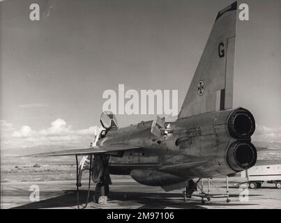 English Electric Lightning F3, XP759 von No 111 Squadron, bei RAF Episkopi, Zypern. Stockfoto