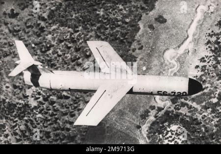 Martin TM-76 Mace-Boden-zu-Oberfläche-Rakete im Flug über Nordwesten von New Mexico auf dem Weg zum Wendover Air Force Base, Utah, nach dem Start vom Holloman Air Force Base Missile Development Center. 10. Mai 1958 Stockfoto