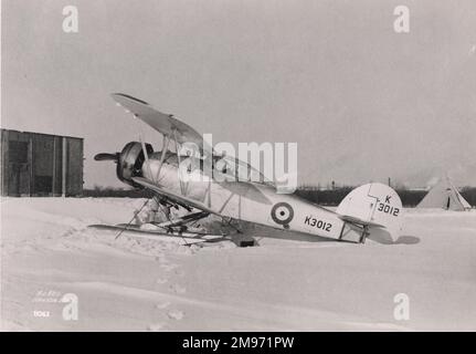 Hawker Hart, K3012, wurde mit einem Bristol Perseus-Radialreifen und einem geschlossenen Cockpit ausgestattet und für Kaltwetterversuche in Kanada verwendet. Sie ist hier mit einem Ski-Unterwagen ausgestattet. Stockfoto