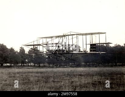 Cody Biplane Nr. 2, der Michelin Cup Biplane, in der Luft. Stockfoto