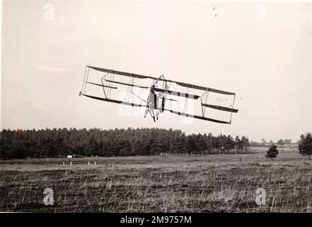 Cody Biplane Nr. 2, der Michelin Cup Biplane, in der Luft. Stockfoto