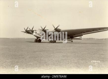 Der zweite Junkers G38, D-2500, Generalfeldmarschall von Hindenburg, wurde später erneut als D-APIS registriert. Dieses Flugzeug wurde im April 1940 von der Luftwaffe übernommen, aber im Mai 1941 während des Bombenanschlags der RAF zerstört. Stockfoto