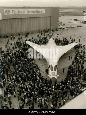 Einführung der ersten Rockwell B-1A, 74-0158. Stockfoto