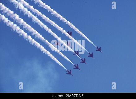 RAFAT RAF Red Arrows Folland Gnats in Wineglass Formation Stockfoto