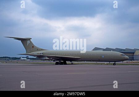 Vickers VC10 K4 ZD242 von 101 qn RAF in Brize Norton im Jahr 2000 Stockfoto