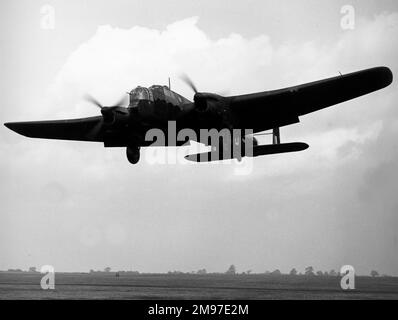 Armstrong Whitworth AW 38 Whitley V – Trotz seiner langsamen und schwerfälligen Leistung war die Whitley das erste Flugzeug der RAF, das ein deutsches Ziel bombardiert hat. Stockfoto