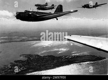 Douglas B-18A Bolo - Dies sind die 27. Aufklärungsgeschwader der US-Armee, die von den USA und Kanadiern für Offshore-Patrouillen eingesetzt wurden. Stockfoto