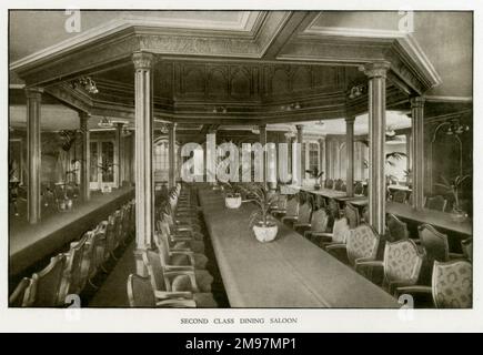 The Cunard Liner RMS Mauretania - Speisesalon der zweiten Klasse. Stockfoto