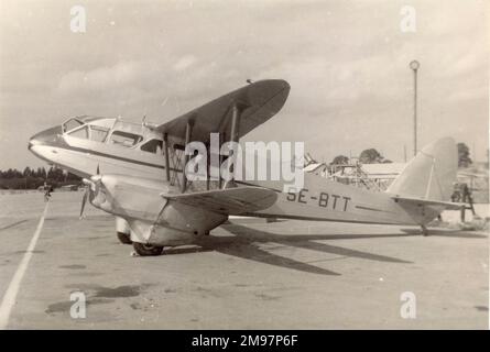 De Havilland DH89A Dragon Rapide, SE-BTT, Teil von Junex Konfektions ab, Huskvarna. Stockfoto