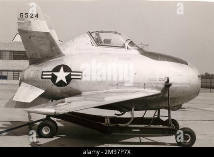 Der zweite McDonnell XF-85 Goblin, 46-524, auf seinem Bodenabfertigungswagen. Stockfoto