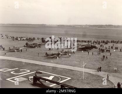 Battle of Britain Air-Ausstellung auf der RAF Cranwell, 20. September 1947. Stockfoto