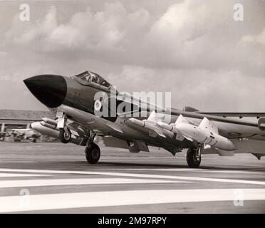 De Havilland Sea Vixen FAW1 kommt bei der farnborough Air Show 1960 an. Stockfoto