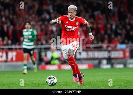 Lissabon, Portugal. 15. Januar 2023. Enzo Fernandez von SL Benfica in Aktion beim Liga Portugal Bwin Match zwischen SL Benfica und Sporting CP in Estadio da Luz. Endstand: SL Benfica 2:2 Sporting CP. Kredit: SOPA Images Limited/Alamy Live News Stockfoto