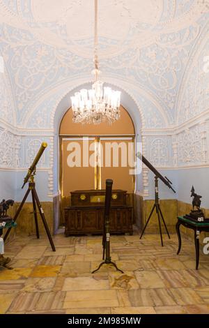 TEHERAN, IRAN - 5. JULI 2019: Innere des Golestan Palace in Teheran, Hauptstadt des Iran. Stockfoto