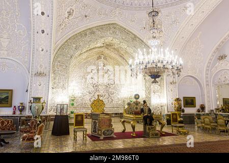 TEHERAN, IRAN - 5. JULI 2019: Salam (Rezeption) Halle im Golestan Palast in Teheran, Hauptstadt des Iran. Stockfoto