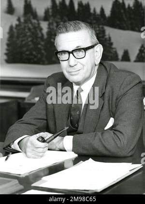 Sir Morien Bedford Morgan, RAE, 1912-1978, Vorsitzender des Supersonic Transport Aircraft Committee. Ungefähr 1971. Außerdem Präsident Der Royal Aeronautical Society 1967-1968. Stockfoto