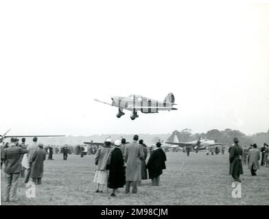 A Percival P3 Gull Six, G-ADPR, Jean, auf der 1953 Royal Aeronautical Society Garden Party in Hatfield am 14. Juni. Stockfoto