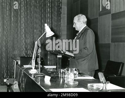 Dr. Theodore von K RM n, 1881-1963. Stockfoto