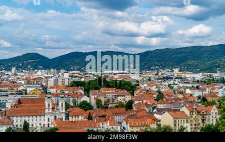 Luftaufnahme von Graz, Steiermark, Österreich vom Schlosshügel Stockfoto