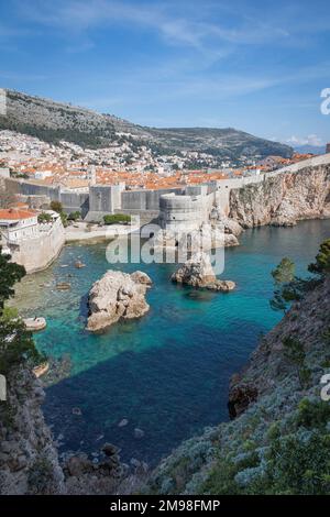 Wunderschönes Fort Bokar in Dubrovnik an einem schönen sonnigen Tag in Kroatien, Europa. Stockfoto