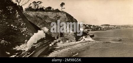 Coryton Cove, Dawlish, Devon, mit einer Dampfeisenbahn. Stockfoto