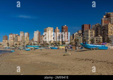 ALEXANDRIA, ÄGYPTEN - 2. FEBRUAR 2019: Werften in Alexandria, Ägypten Stockfoto