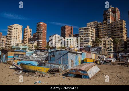 ALEXANDRIA, ÄGYPTEN - 2. FEBRUAR 2019: Werften in Alexandria, Ägypten Stockfoto