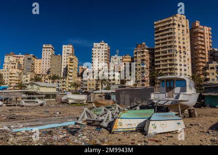 ALEXANDRIA, ÄGYPTEN - 2. FEBRUAR 2019: Werften in Alexandria, Ägypten Stockfoto