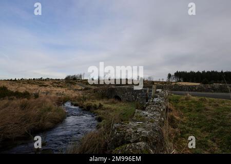 Die „Hairy Hands Bridge“ alias Upper Cherry Brook Bridge, Postbridge, Dartmoor, Devon Stockfoto