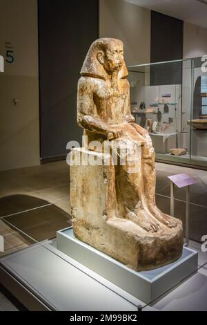 Alte ägyptische Statue von Wahka, Sohn von Neferhoptep, Mittleres Königreich, 13. Dynastie, (1760 v. Chr.) - Ägyptisches Museum Turin, Piemont, Italien Stockfoto
