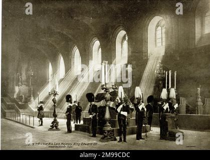 König Edward VII. Liegt im Staat, Westminster Hall, London. Stockfoto