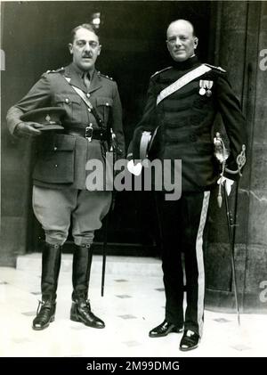 Lord Cowdray und Lord Rattendone fahren nach King George V.'s Jubilee Levee im St. James's Palace, London. Stockfoto