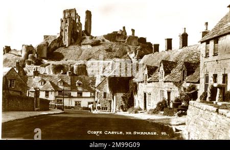 Corfe Castle in der Nähe von Swanage, Dorset. Stockfoto