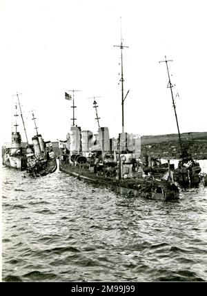 Der Absturz der deutschen Flotte in Scapa Flow am 21. Juni 1919, nach dem Ersten Weltkrieg. Stockfoto