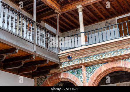 RONDA, SPANIEN - 23. OKTOBER 2022: Mondragon Palace Museum in Ronda, Spanien am 23. Oktober 2022 Stockfoto