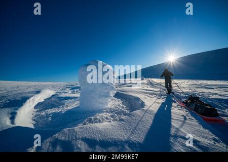 Skitour im Pallas-Yllästunturi-Nationalpark, Muonio, Lappland, Finnland Stockfoto