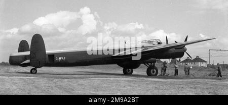 Avro Lincoln B Mk.2 G-APRJ am Flughafen Southend. Ex Royal Air Force RF342, dann nach D. Napier & Sons Ltd Am Flughafen Luton mit der B-Klasse-Registrierung G-29-1. Im November 1962 als G-36-3 zum Cranfield College of Aeronautics übersiedelt, dann am 9. Mai 1967 als G-APRJ nach Southend und dann wieder als G-29-1. Stockfoto