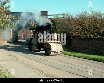 Armstrong-Whitworth Road Roller, Regn. BD7511, Nummer 2. Gebaut von Sir W G Armstrong Whitworth & Co Ltd im Jahr 1924, angetrieben von einer Dampfmaschine mit 5 NHP. Stockfoto