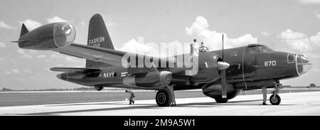 United States Navy - Lockheed P2V-5F 124870 (Modell 426-42-06), von Fleet Air Service Squadron-102 (FASRON-102). Dieses Flugzeug wurde später zu einer ELINT-EW-Plattform P2V-5FE (EP-2E) umgebaut. Stockfoto