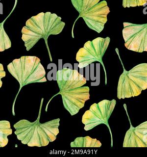 Ginkgo Biloba grüne und gelbe Blätter mit nahtlosem Muster, bedrucktes Blattwerk in der Botanik. Aquarelle. Hinterlässt Clip-Art. Stockfoto