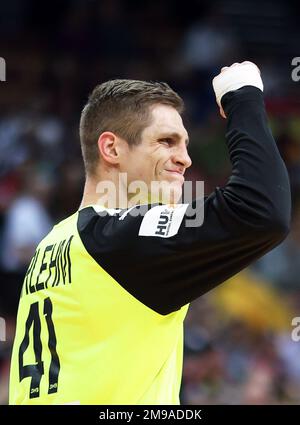 Kattowitz, Polen. 17. Januar 2023. Handball: Weltmeisterschaft, Algerien - Deutschland, Vorrunde, Gruppe E, Spieltag 3 bei Spodek Katowice. Der deutsche Torwart Joel Birlehm Gesten. Kredit: Jan Woitas/dpa/Alamy Live News Stockfoto