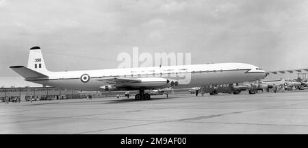 Royal Air Force - de Havilland DH.106 Comet C.4 XR398 von Nr.216 Staffel des RAF Transport Command, auf einer Flugschau in den Vereinigten Staaten. Stockfoto