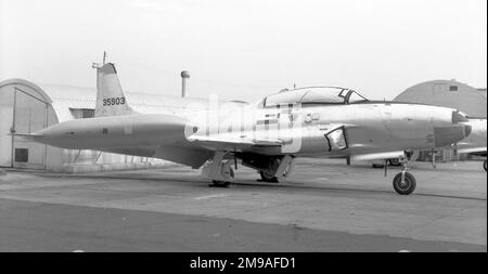 United States Air Force - Lockheed T-33A-1-LO 53-5903 (msn 580-9379), vor der Auslieferung an die Hellenic Air Force eingelagert. Stockfoto