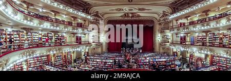 Panoramaaufnahme des Buchladens El Ateneo im ehemaligen Grand Splendid Theater und Kino Buenos Aires, Argentinien Stockfoto